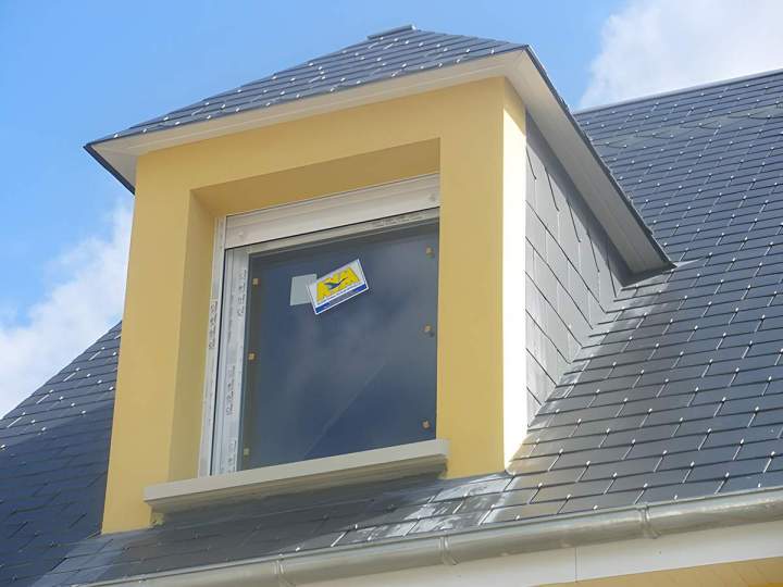 Installation de lucarne, Picauville