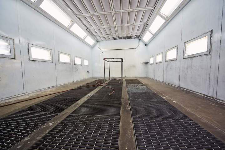 Entretien de hangar agricole, Picauville